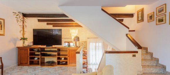 Casa de 5 habitaciónes en Nova Milanese, Italy No. 232093 15