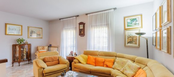 Casa de 5 habitaciónes en Nova Milanese, Italy No. 232093 14