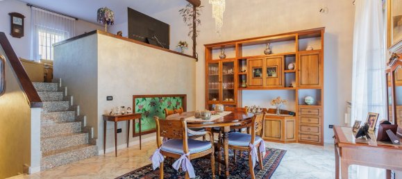 Casa de 5 habitaciónes en Nova Milanese, Italy No. 232093 10