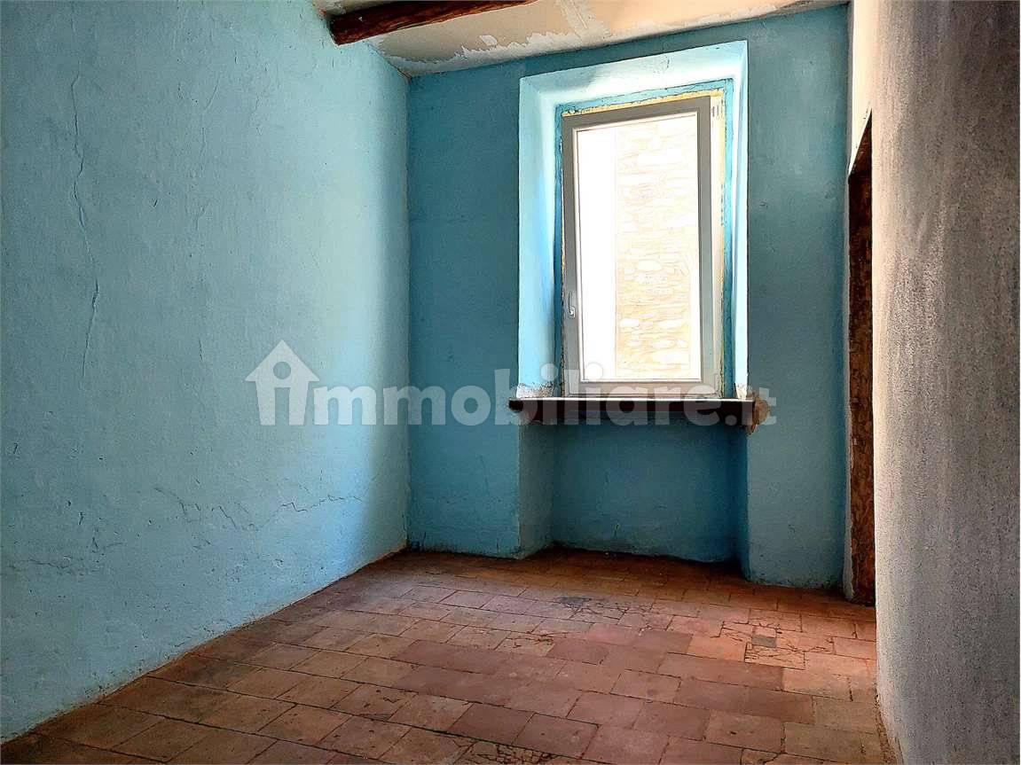 Apartamento de 2 dormitorios en Pieve di Teco, Italy No. 109480