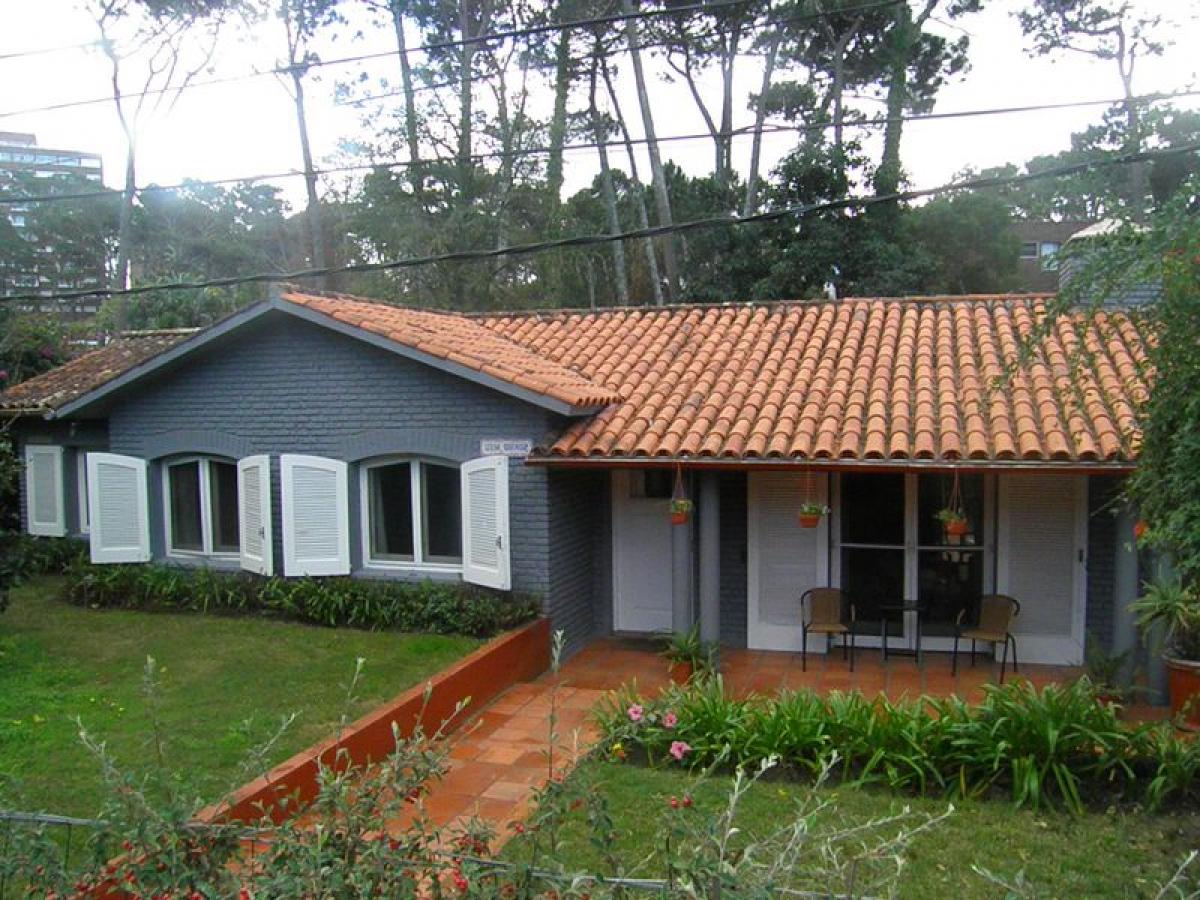 3 bedrooms House in Maldonado, Uruguay No. 3325