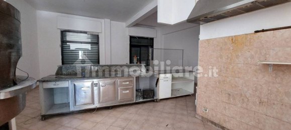 Propiedad comercial de 1 habitación en Lissone, Italy No. 282343 12