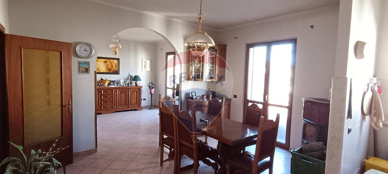 4 rooms Apartment in Sigillo, Italy No. 2467