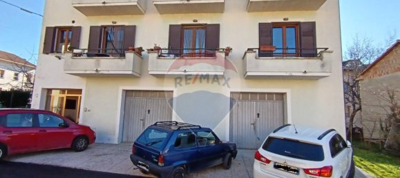 4 rooms Apartment in Sigillo, Italy No. 2467 24