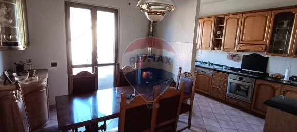4 rooms Apartment in Sigillo, Italy No. 2467 11