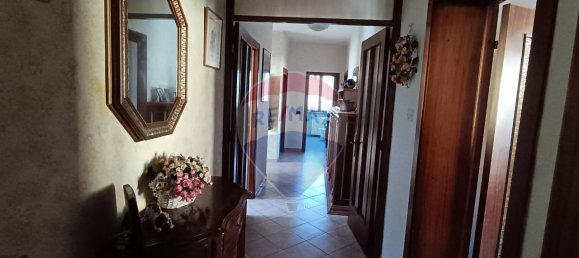 4 rooms Apartment in Sigillo, Italy No. 2467 7