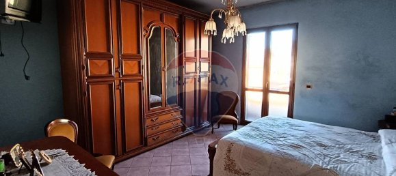 4 rooms Apartment in Sigillo, Italy No. 2467 25