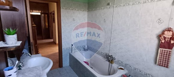 4 rooms Apartment in Sigillo, Italy No. 2467 28