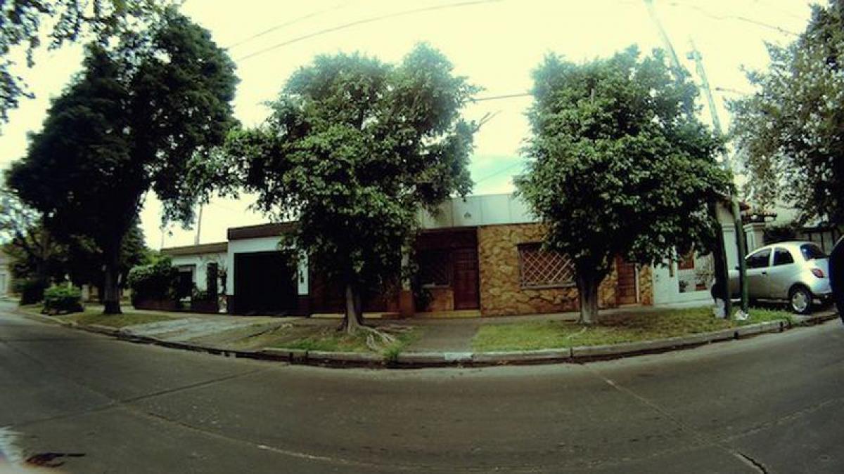 2 bedrooms House in Lomas de Zamora, Argentina No. 59422