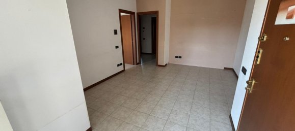 3 rooms Apartment in Meda, Italy No. 261514 4