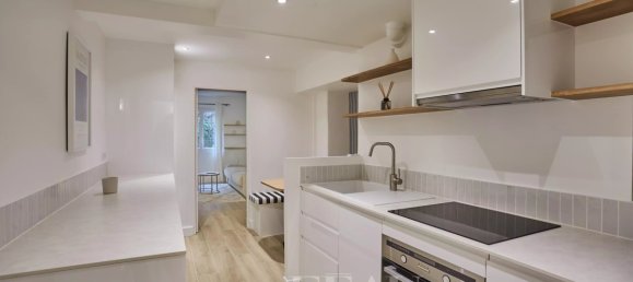 2 rooms Apartment in Paris, France No. 162045 5