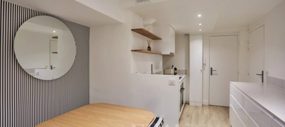 2 rooms Apartment in Paris, France No. 162045 6