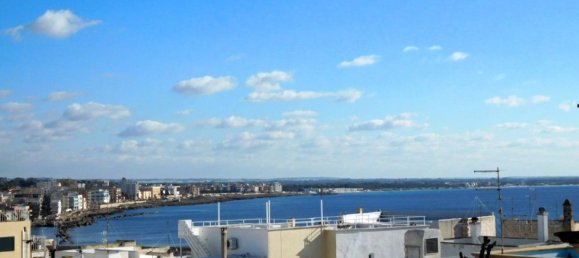 5 rooms Building in Gallipoli, Italy No. 93233 2