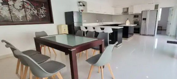 6 bedrooms Villa in Pattaya, Thailand No. 5839 22