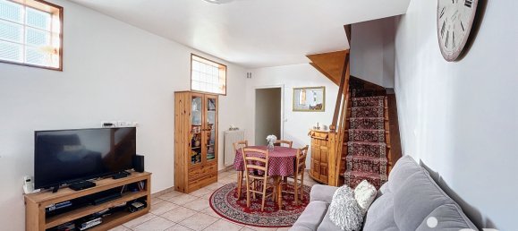 Casa de 2 dormitorios en Rueil-Malmaison, France No. 320092 2