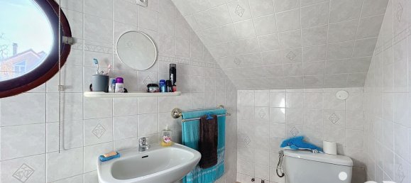 Casa de 2 dormitorios en Rueil-Malmaison, France No. 320092 9