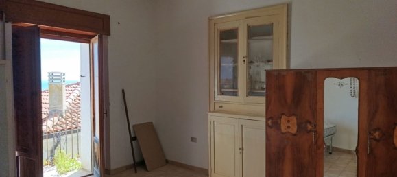 2 rooms Apartment in Rocca Imperiale, Italy No. 259810 4