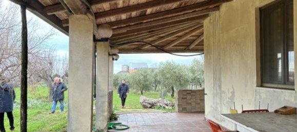 Квартира с 5 комнатами в Ортона, Италия № 169365 12