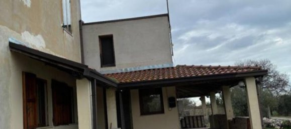 Квартира с 5 комнатами в Ортона, Италия № 169365 4