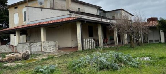 Квартира с 5 комнатами в Ортона, Италия № 169365 8