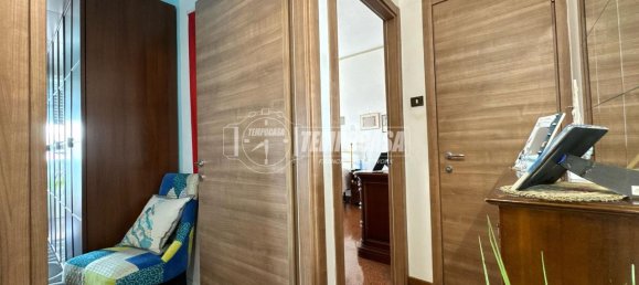6 rooms Apartment in Genoa, Italy No. 41215 17