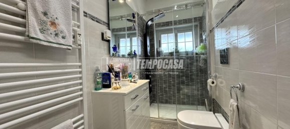 6 rooms Apartment in Genoa, Italy No. 41215 41