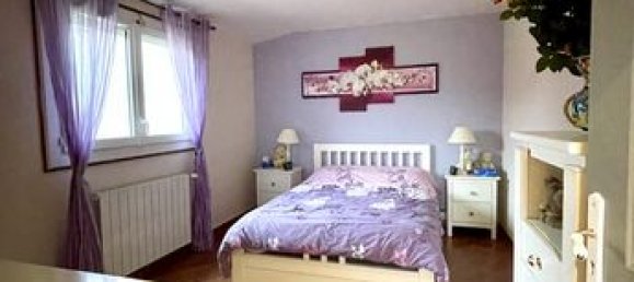 3 bedrooms House in Montmagny, France No. 361408 11