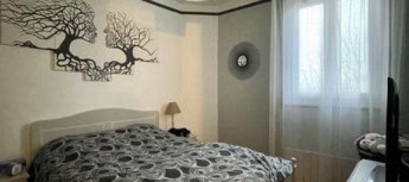 3 bedrooms House in Montmagny, France No. 361408 10