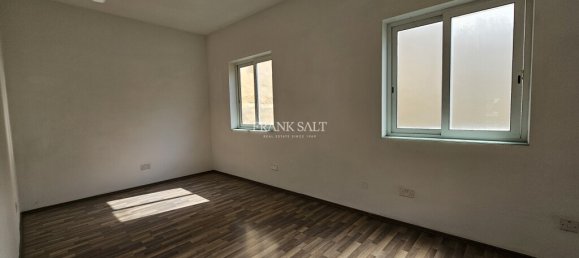  مكتب في Fgura, Malta 132متر مربع رقم 12606 11