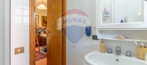 4 bedrooms Villa in Rome, Italy No. 352690 22