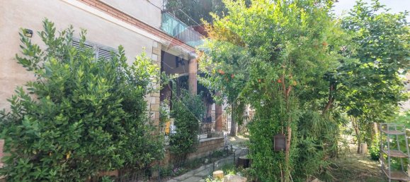 4 bedrooms Villa in Rome, Italy No. 352690 16