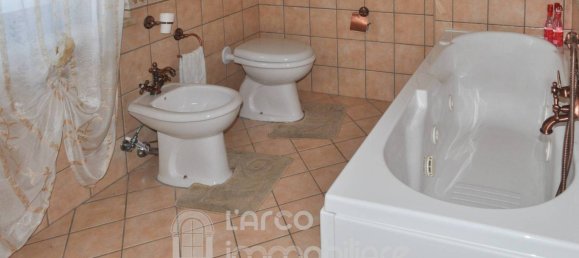 2 Schlafzimmer Haus in Orsomarso, Italy, Nr. 118481 40