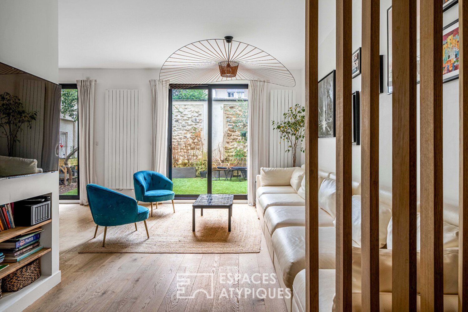 Apartamento de 2 dormitorios en Paris, France No. 168083