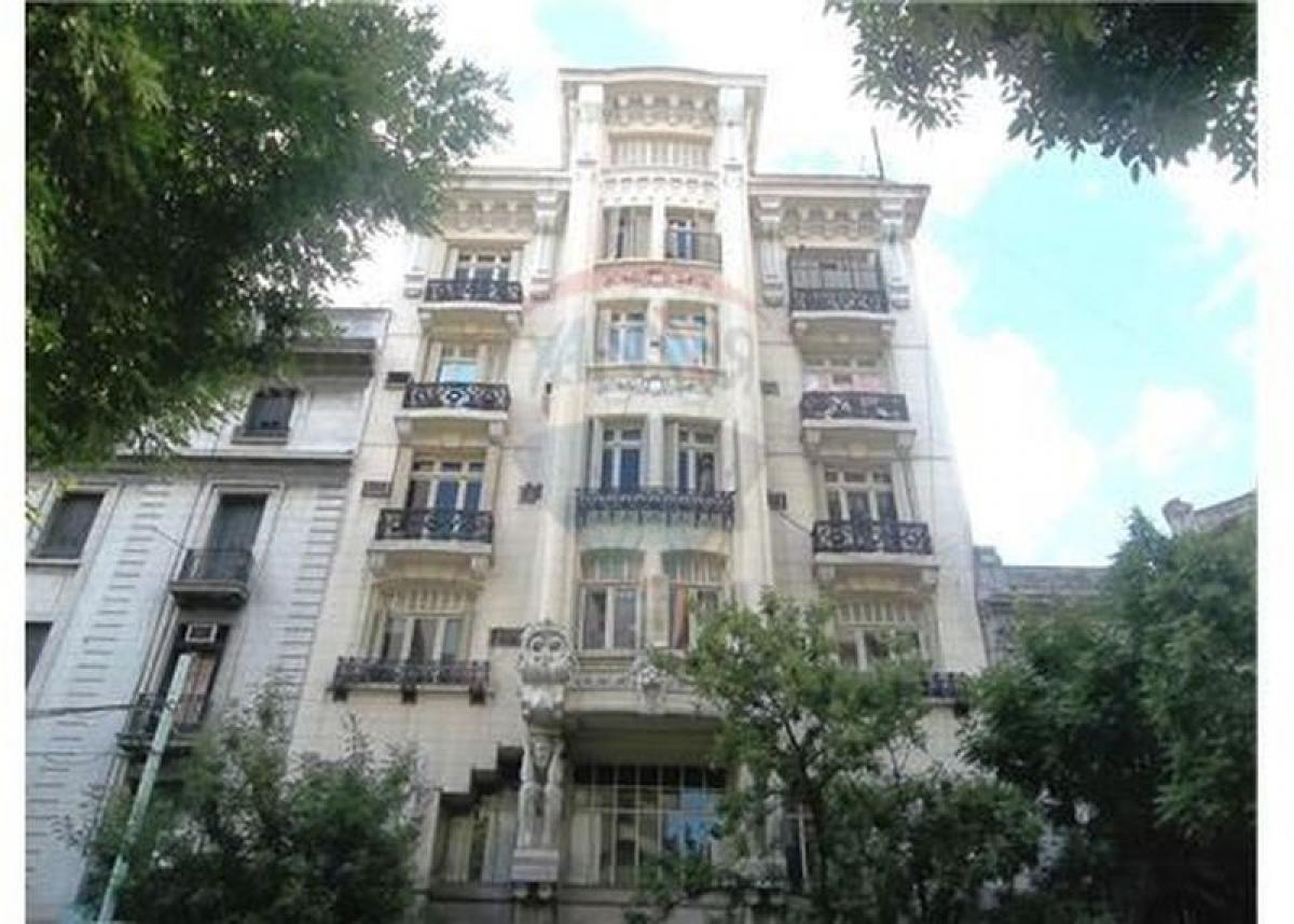 Apartamento de 3 dormitorios en Buenos Aires, Argentina No. 91661
