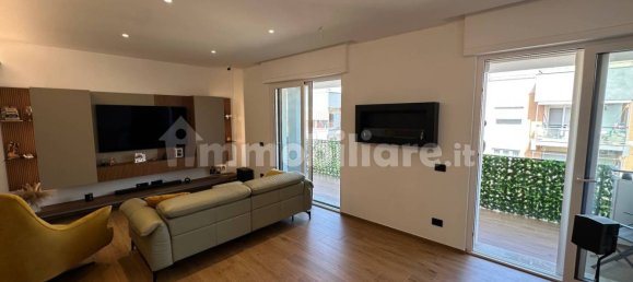 3 bedrooms Apartment in Bari, Italy No. 334449 10