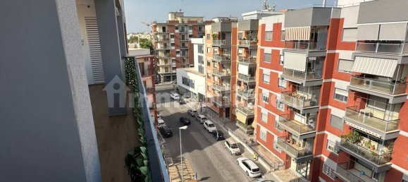 3 bedrooms Apartment in Bari, Italy No. 334449 17