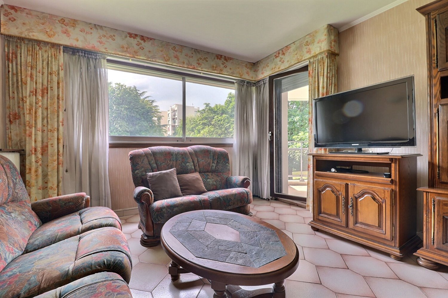 3 rooms Apartment in Saint-Leu-la-Foret, France No. 116327