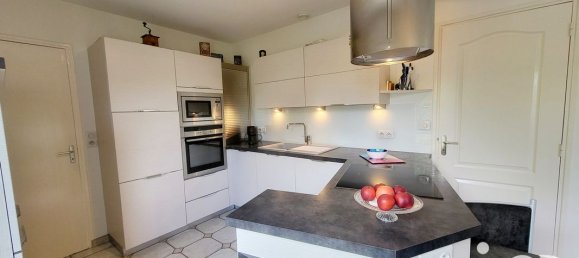 3 bedrooms House in Saint-Avertin, France No. 287659 5