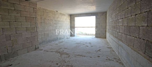 3 bedrooms Apartment in Msida, Malta No. 1245 3