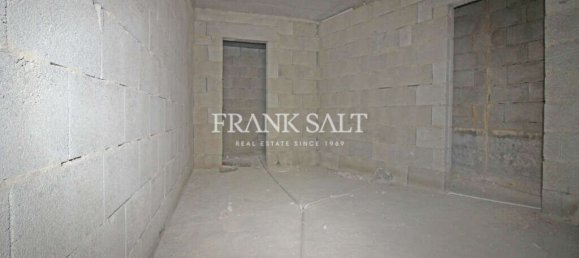 3 bedrooms Apartment in Msida, Malta No. 1245 6