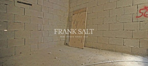 3 bedrooms Apartment in Msida, Malta No. 1245 11