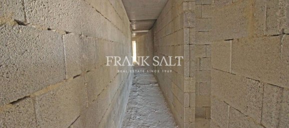 3 bedrooms Apartment in Msida, Malta No. 1245 12