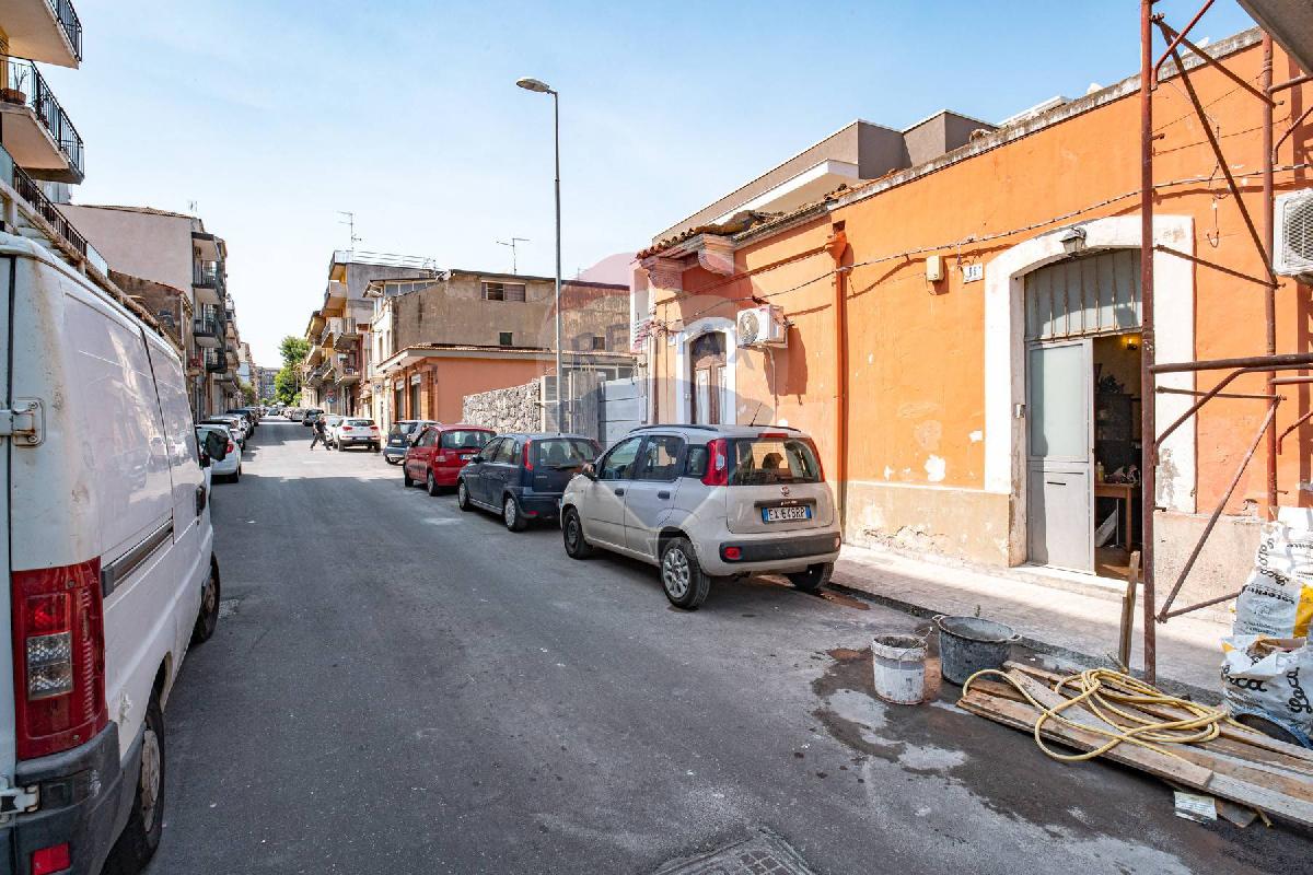 Casa de 2 dormitorios en Catania, Italy No. 275821