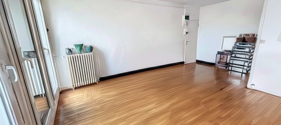 2 bedrooms Apartment in Montrouge, France No. 120226 3