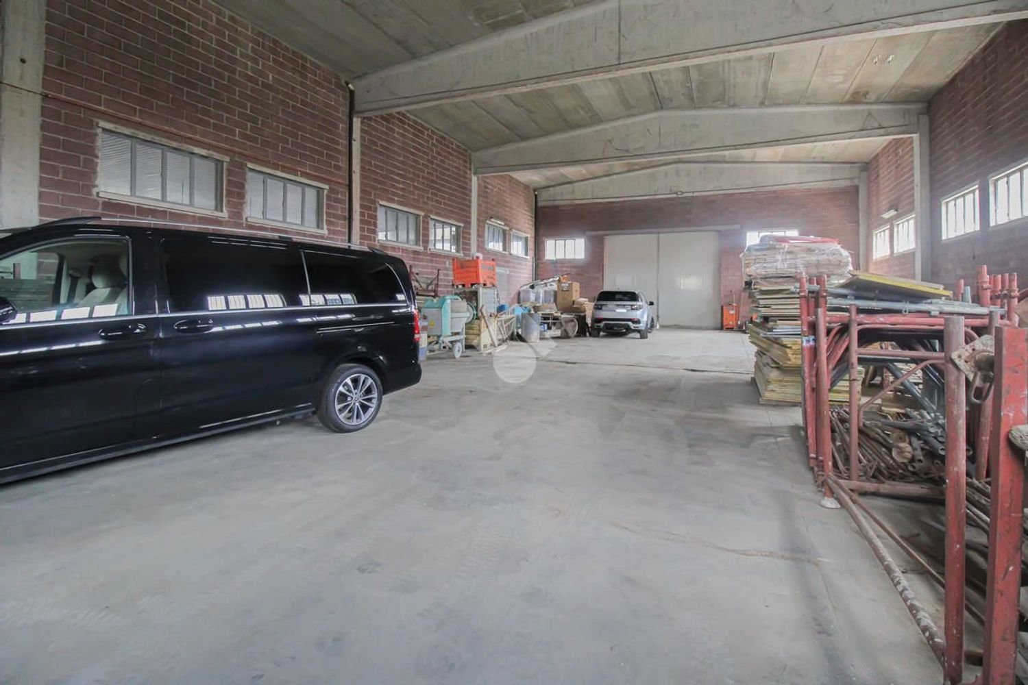 Almacén en Castelcovati, Italy 400 m² No. 273852