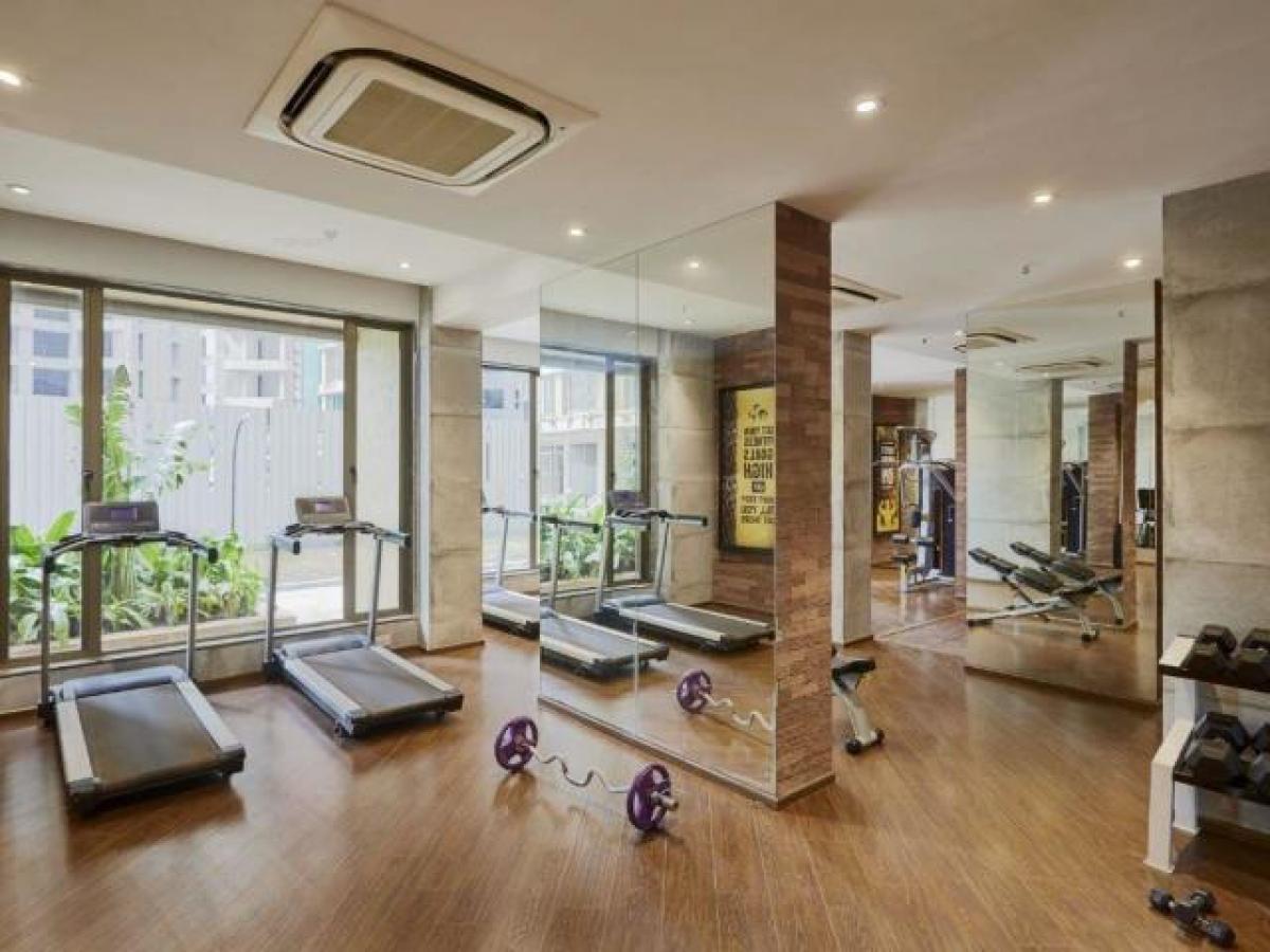 4 bedrooms House in Mumbai, India No. 8785