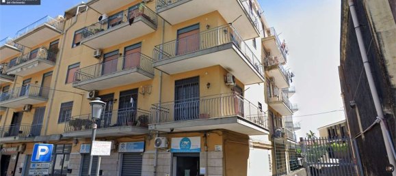 5 rooms Apartment in San Giovanni la Punta, Italy No. 43883 2