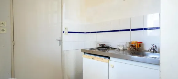 2-salle Appartement à Hennebont, France No. 202890 5