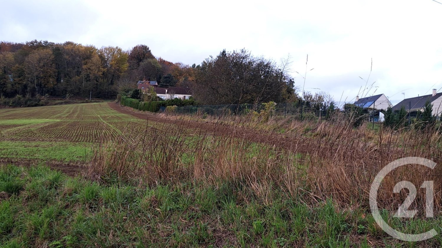 Земельный участок в Отреш, Франция № 68434