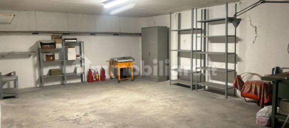 35m² Garage in Sesto San Giovanni, Italy No. 261903 3